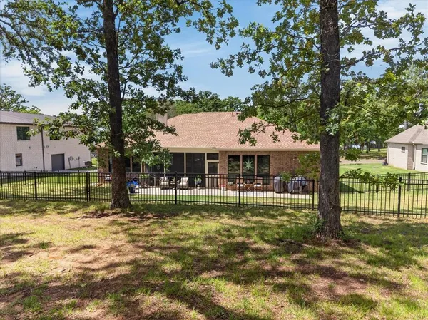 $649,000 | 233 Hide-A-Away Drive, Mabank, TX 75156
