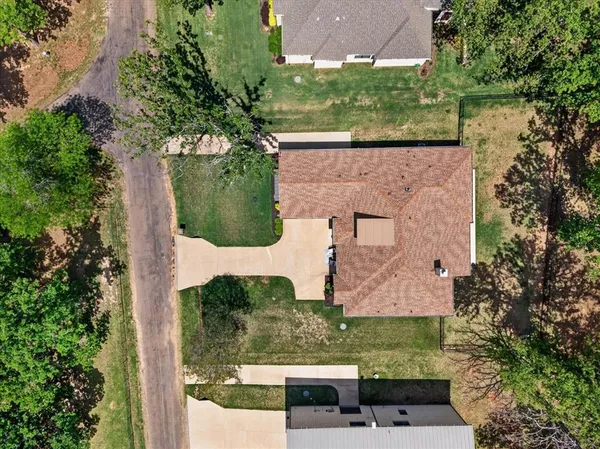 $649,000 | 233 Hide-A-Away Drive, Mabank, TX 75156