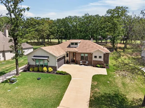 $649,000 | 233 Hide-A-Away Drive, Mabank, TX 75156