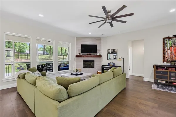 $649,000 | 233 Hide-A-Away Drive, Mabank, TX 75156