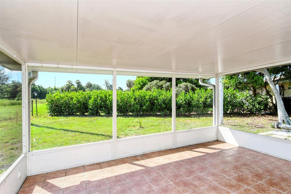 2512 Post Road Sarasota, FL 34231 - Photo 21 of 26