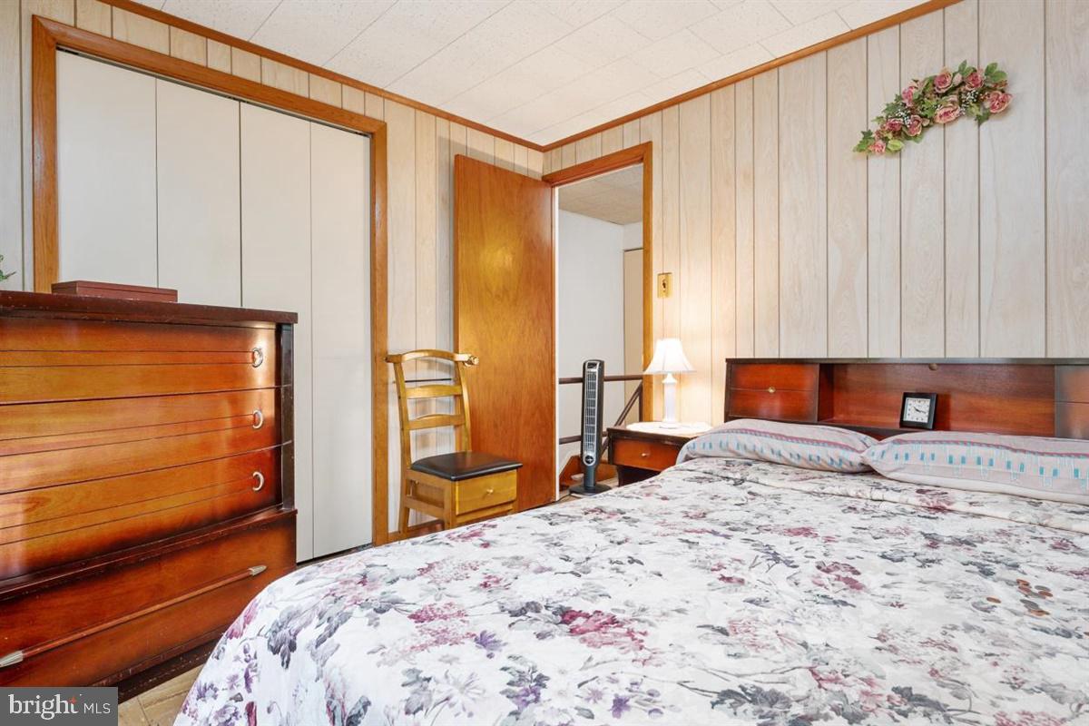 3314 Kessler Court Baltimore, MD 21227 - Photo 12 of 25 Primary Bedroom