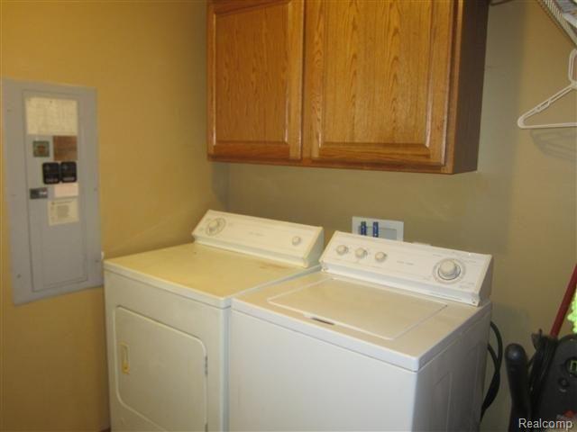 433 Riley Street Dundee, MI 48131 - Photo 17 of 24 17-Laundry Room.JPG