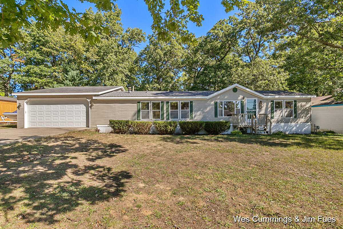 2712 West Long Lake Road Orleans, MI 48865 - Photo 3 of 33 IMG_1000