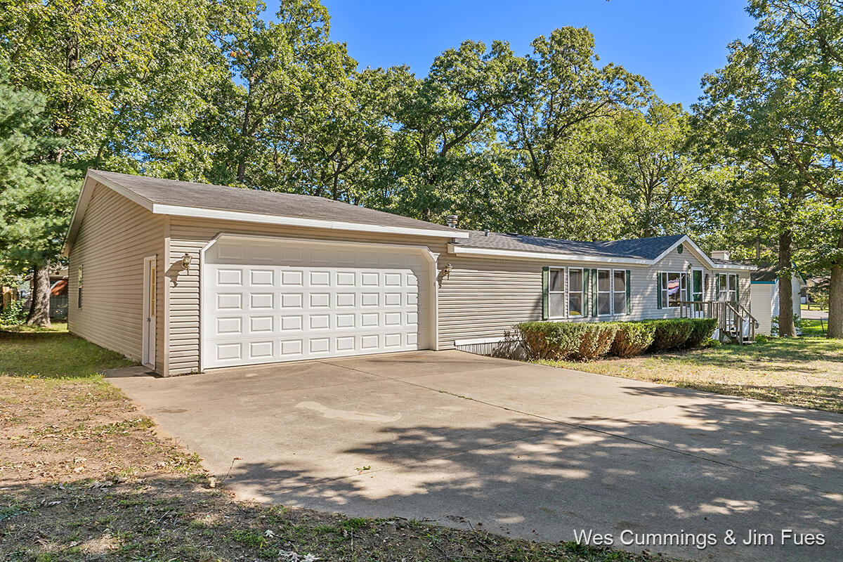 2712 West Long Lake Road Orleans, MI 48865 - Photo 5 of 33 IMG_1002