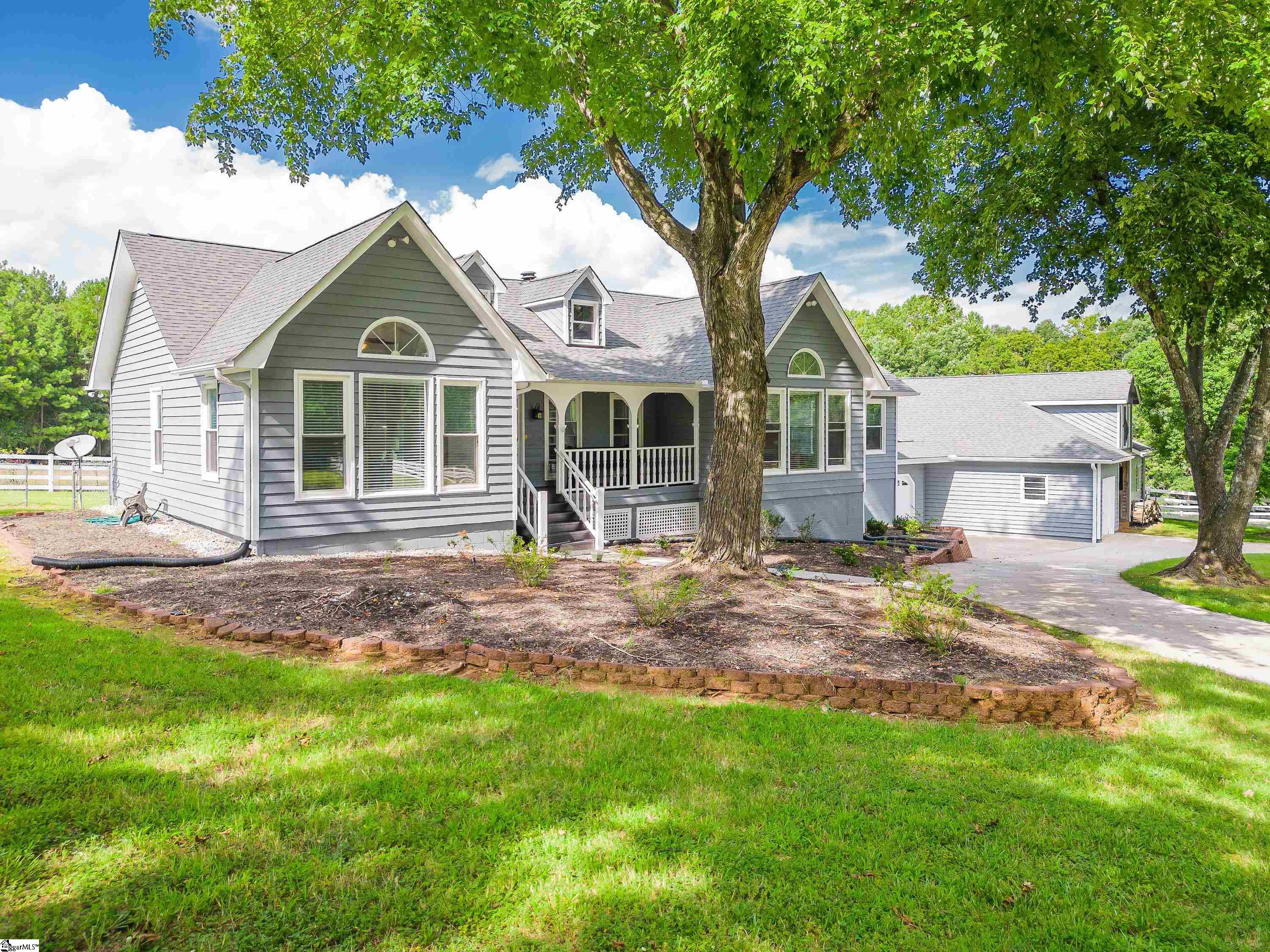 6806 Mountain View Road Taylors, SC 29687 - Photo 3 of 34 Gallery Image 3