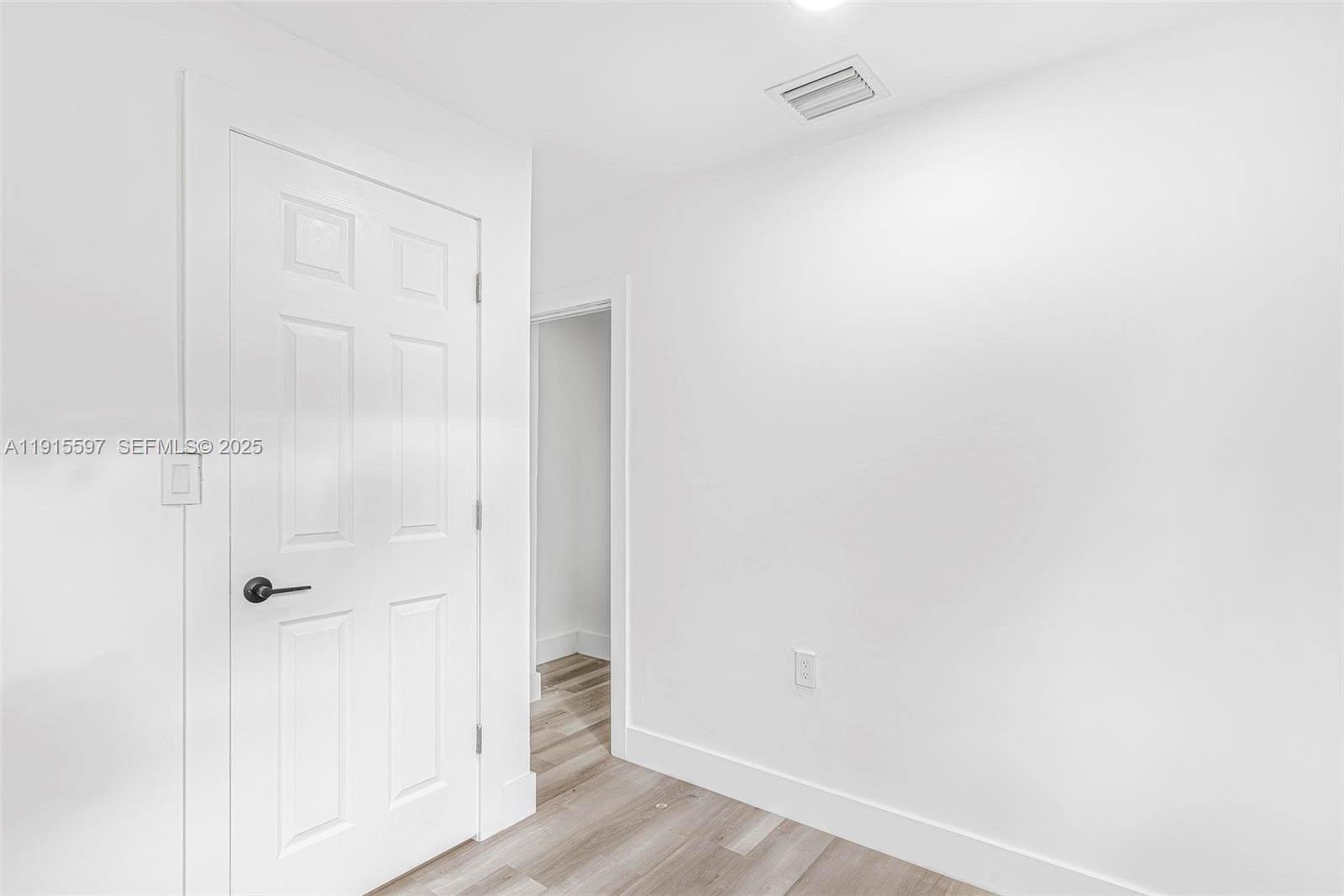 216 Northeast 160th Street Miami, FL 33162 - Photo 16 of 31