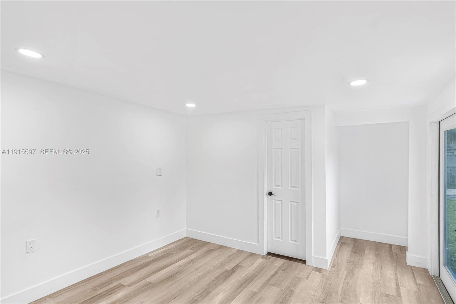 216 Northeast 160th Street Miami, FL 33162 - Photo 17 of 31