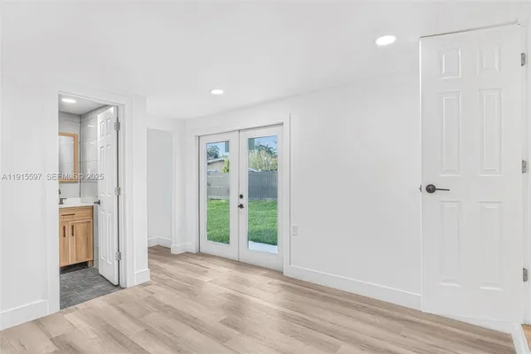 $3,500 | 216 Northeast 160th Street, Miami, FL 33162