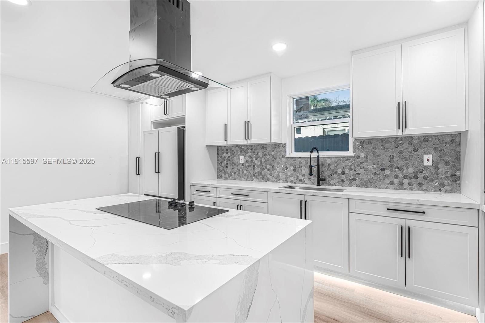 216 Northeast 160th Street Miami, FL 33162 - Photo 9 of 31