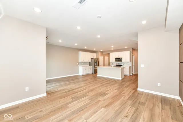 $2,395 | 3277 Haflinger Drive, Zionsville, IN 46077