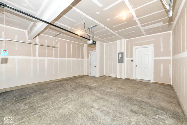 $2,395 | 3277 Haflinger Drive, Zionsville, IN 46077