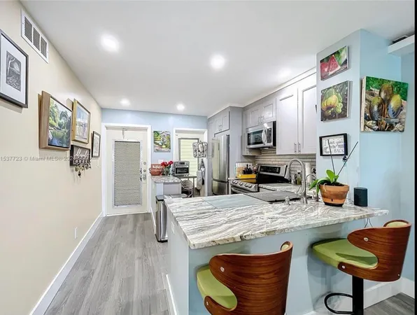 $3,800 | 460 Paradise Isle Boulevard, Unit 205, Hallandale Beach, FL 33009