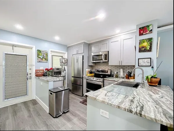 $3,800 | 460 Paradise Isle Boulevard, Unit 205, Hallandale Beach, FL 33009