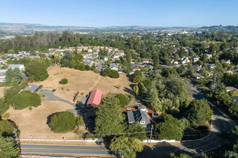 $3,100,000 | 1375 Gossage Avenue, Petaluma, CA 94952