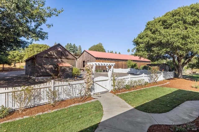 $3,100,000 | 1375 Gossage Avenue, Petaluma, CA 94952