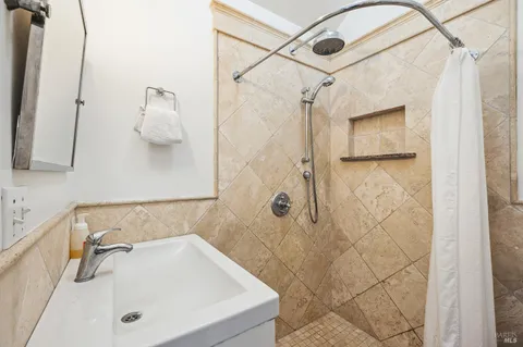 $3,100,000 | 1375 Gossage Avenue, Petaluma, CA 94952