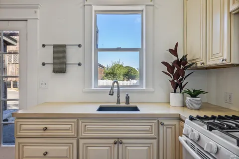 $3,100,000 | 1375 Gossage Avenue, Petaluma, CA 94952