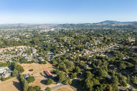 $3,100,000 | 1375 Gossage Avenue, Petaluma, CA 94952