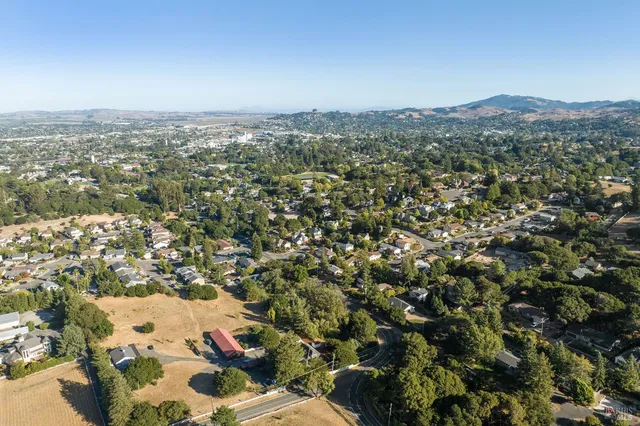 $3,100,000 | 1375 Gossage Avenue, Petaluma, CA 94952