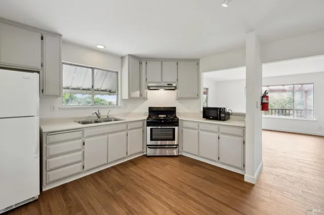 $3,100,000 | 1375 Gossage Avenue, Petaluma, CA 94952