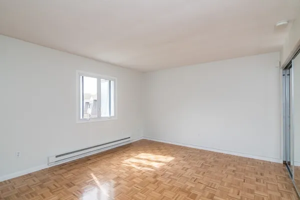 $199,000 | 20 Lawrence Avenue, Unit 32C, South Hadley, MA 01075