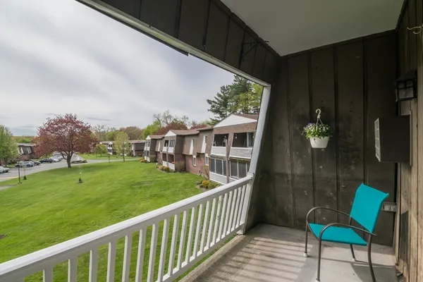 $199,000 | 20 Lawrence Avenue, Unit 32C, South Hadley, MA 01075