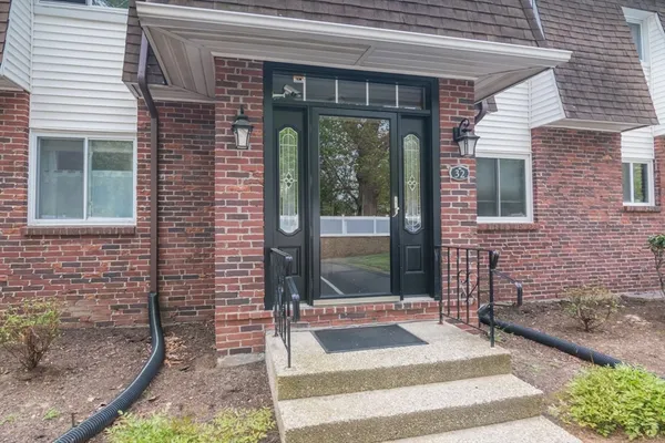 $199,000 | 20 Lawrence Avenue, Unit 32C, South Hadley, MA 01075