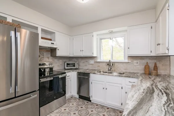 $199,000 | 20 Lawrence Avenue, Unit 32C, South Hadley, MA 01075