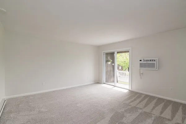 $199,000 | 20 Lawrence Avenue, Unit 32C, South Hadley, MA 01075