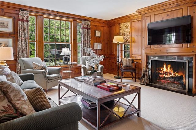 $2,739,000 | 62 Woodley Road, Winnetka, IL 60093