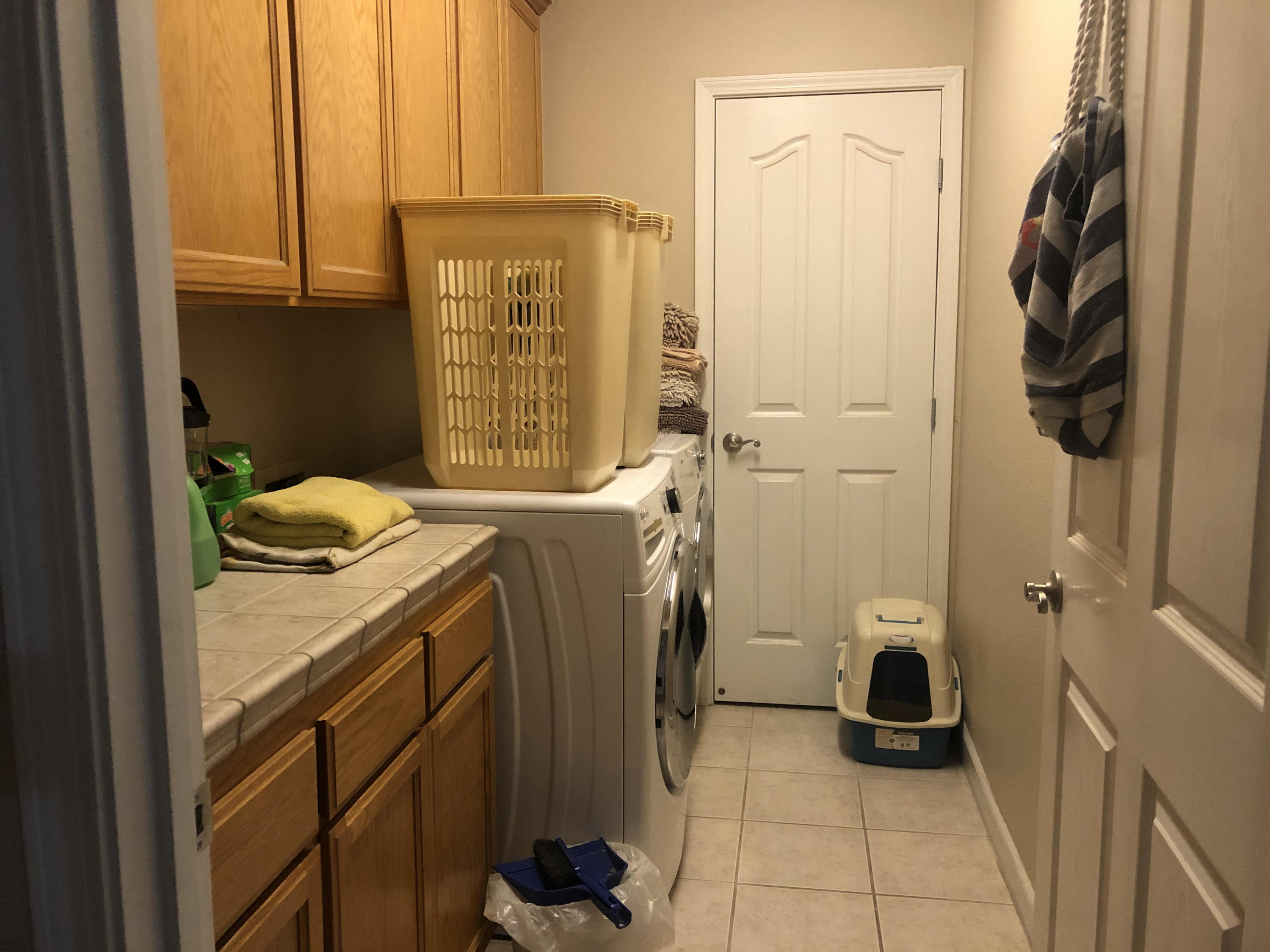 679 Leta Mae Court Exeter, CA 93221 - Photo 8 of 16 679 Leta Mae Laundry