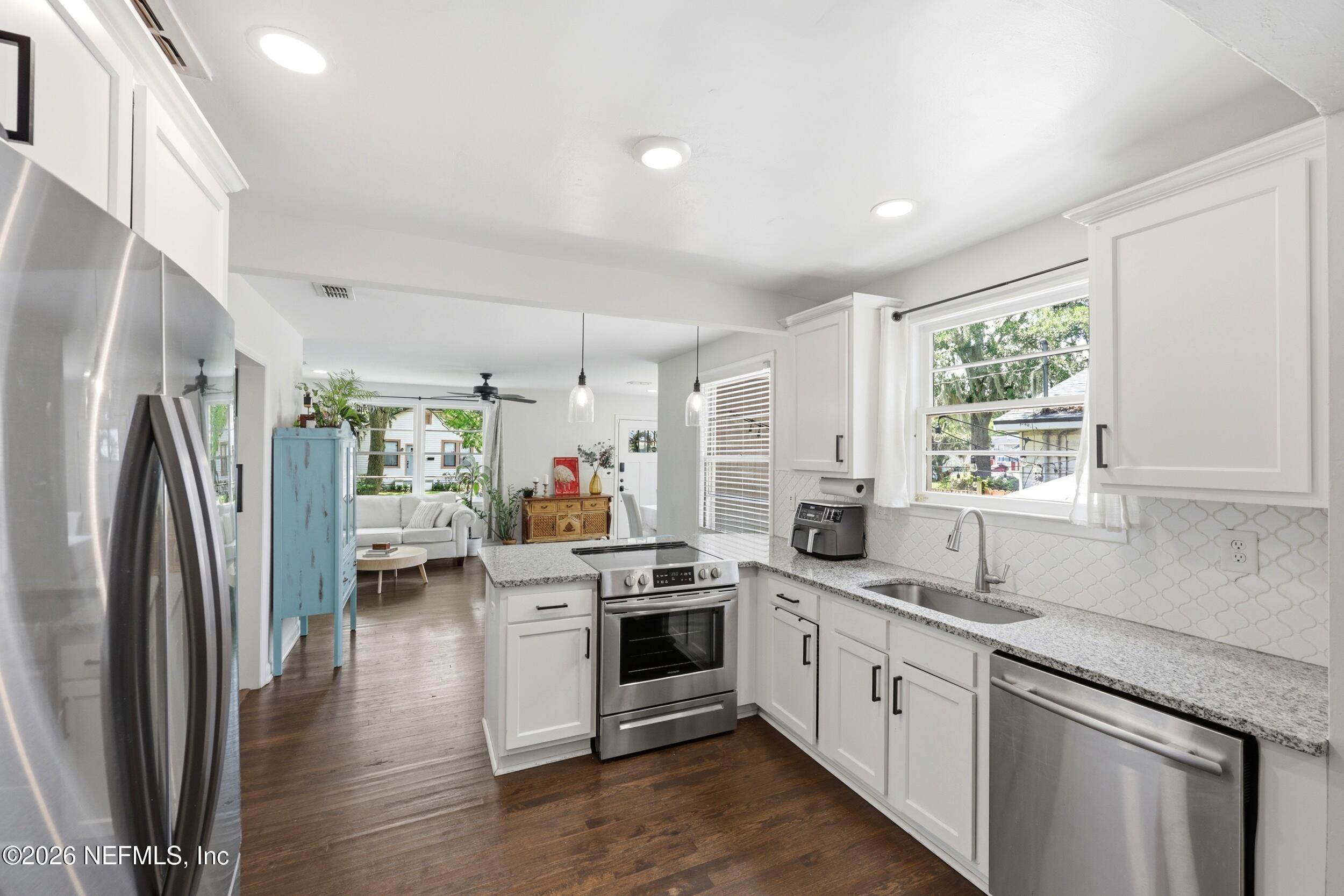 1035 Congleton Terrace Jacksonville, FL 32205 - Photo 6 of 16 The Real Estateographers_015