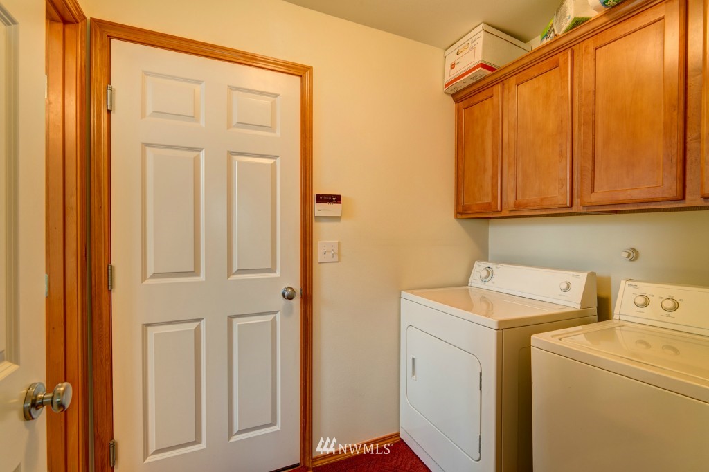 4226 154th Place Southeast Bothell, WA 98012 - Photo 11 of 21 Gallery Image 11