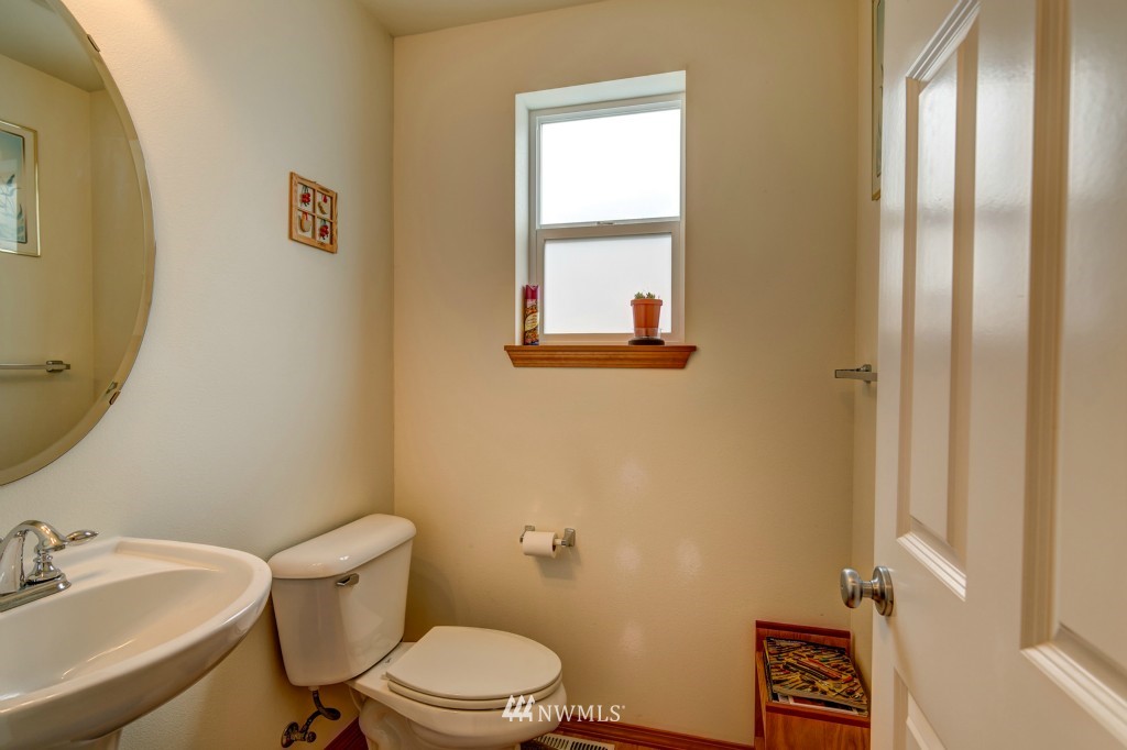 4226 154th Place Southeast Bothell, WA 98012 - Photo 12 of 21 Gallery Image 12