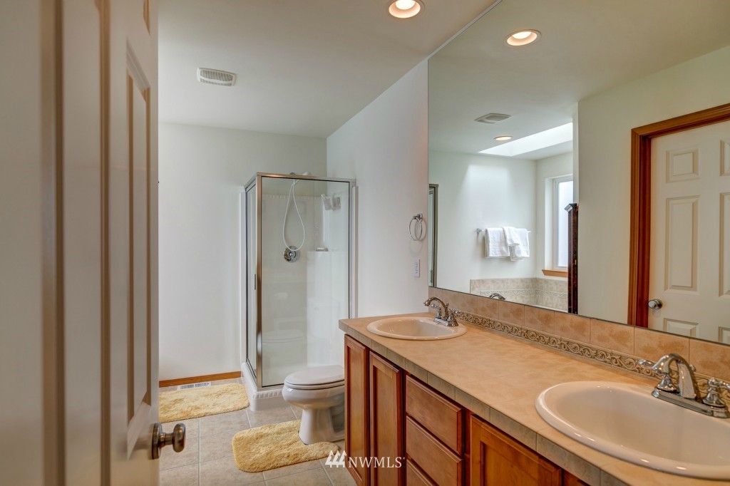 4226 154th Place Southeast Bothell, WA 98012 - Photo 15 of 21 Gallery Image 15
