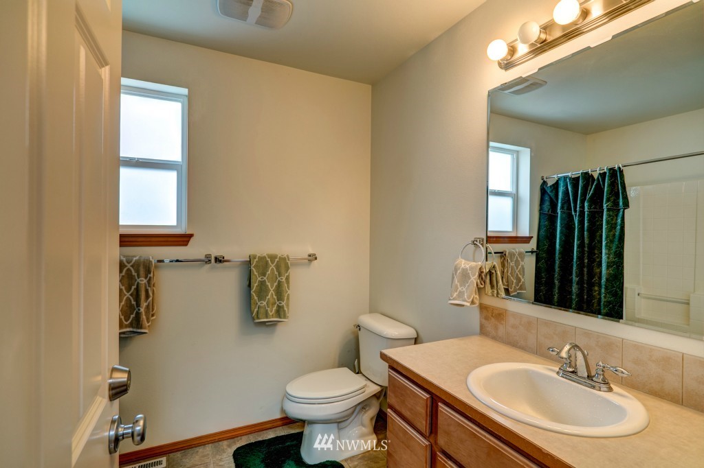 4226 154th Place Southeast Bothell, WA 98012 - Photo 17 of 21 Gallery Image 17