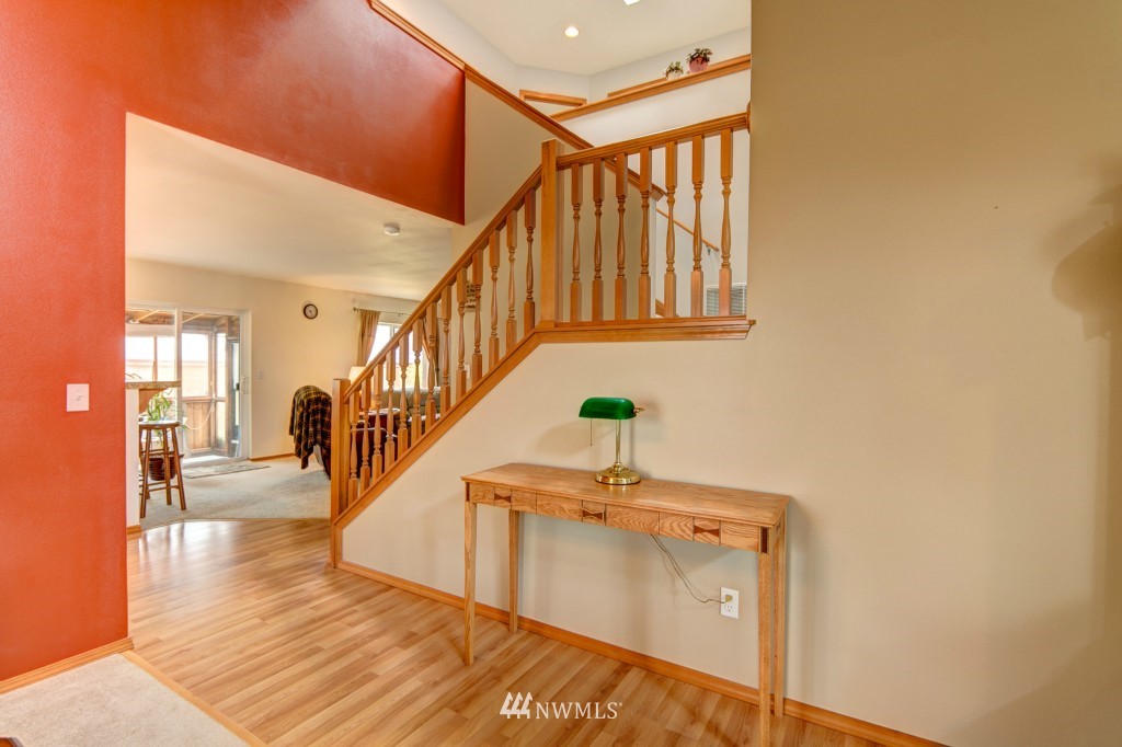 4226 154th Place Southeast Bothell, WA 98012 - Photo 5 of 21 Gallery Image 5