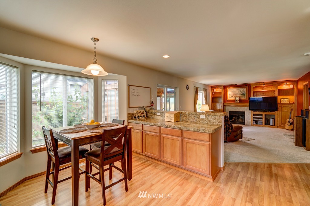 4226 154th Place Southeast Bothell, WA 98012 - Photo 9 of 21 Gallery Image 9