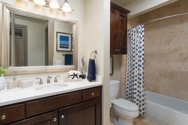 $3,938 | 7 Riverway, Unit 1411, Houston, TX 77056