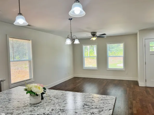 $389,900 | 1735 Inman Road, Wellford, SC 29385