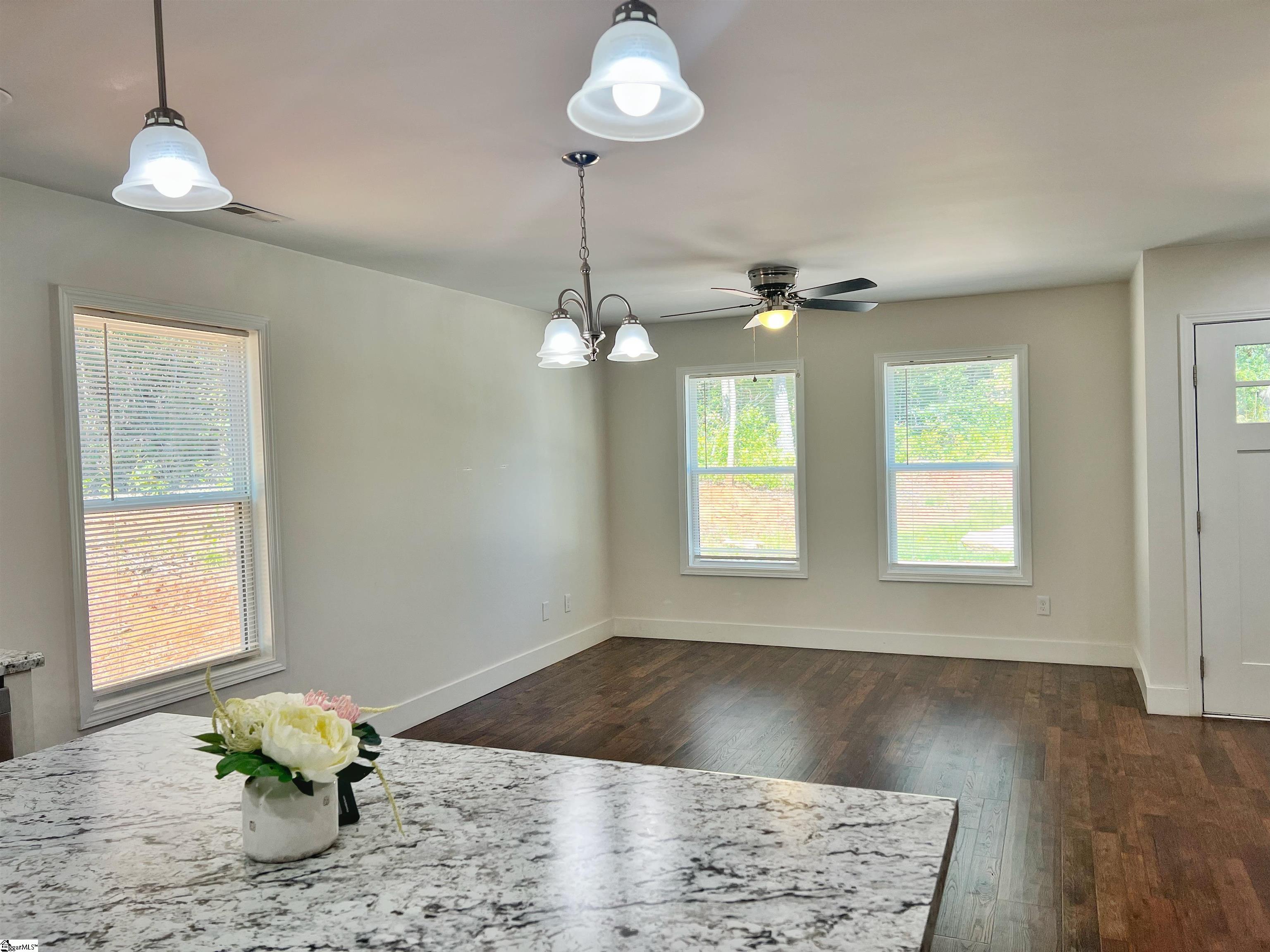 1735 Inman Road Wellford, SC 29385 - Photo 11 of 29