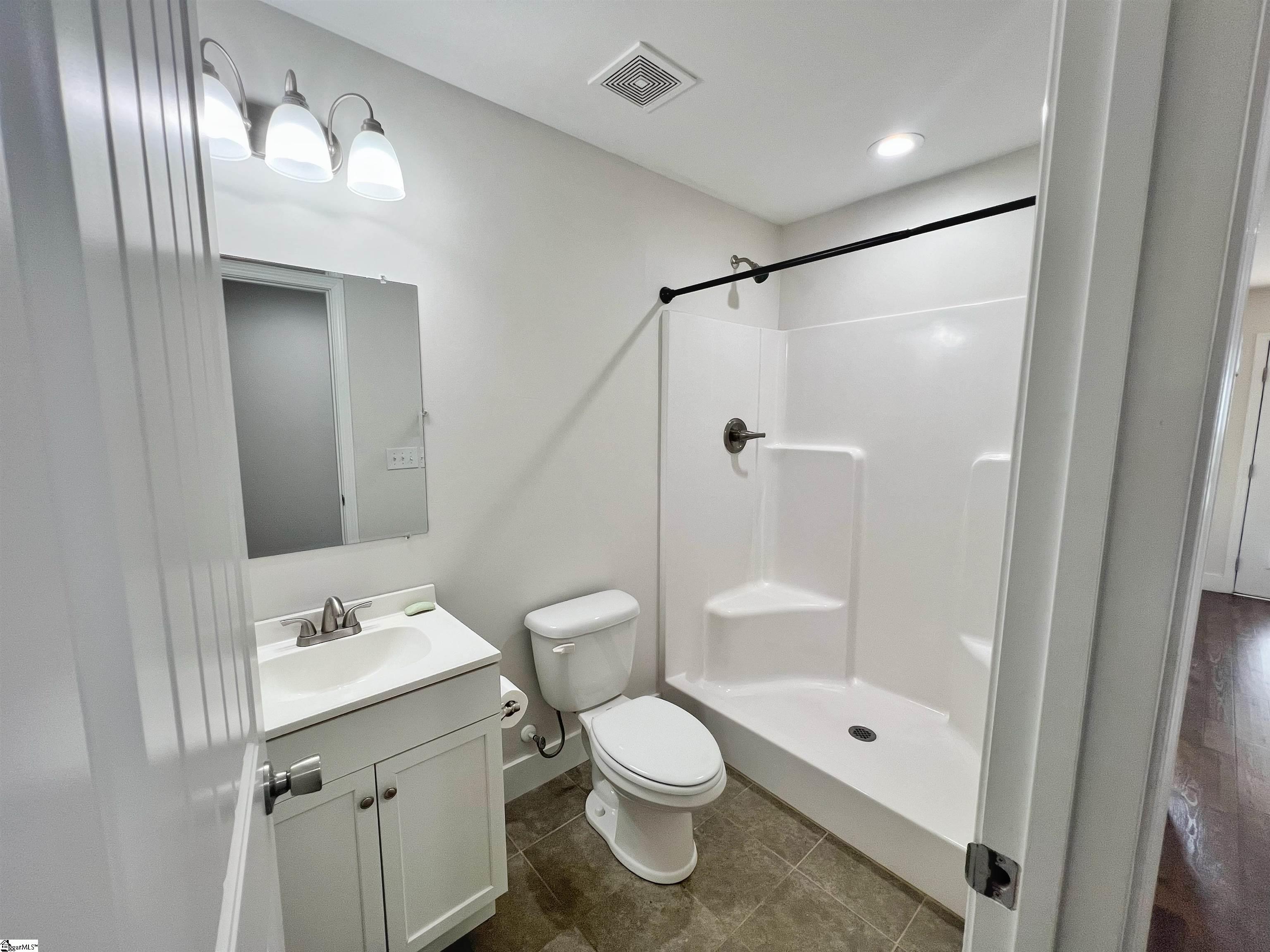 1735 Inman Road Wellford, SC 29385 - Photo 15 of 29