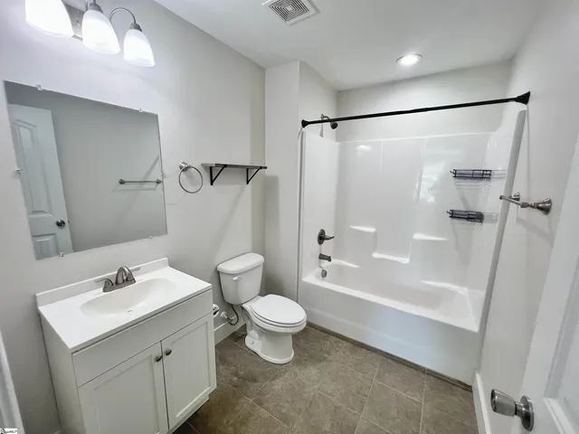 $389,900 | 1735 Inman Road, Wellford, SC 29385