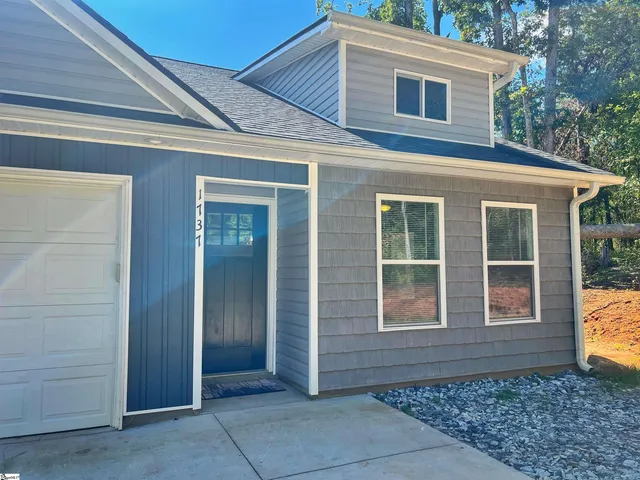 $389,900 | 1735 Inman Road, Wellford, SC 29385