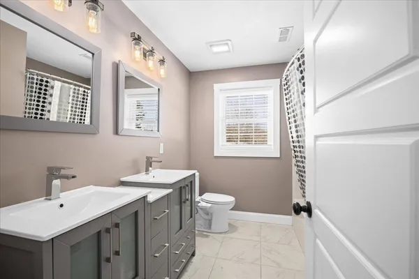 $999,999 | 2 Hemlock Street, Paxton, MA 01612