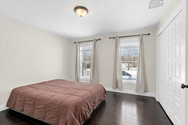 $999,999 | 2 Hemlock Street, Paxton, MA 01612