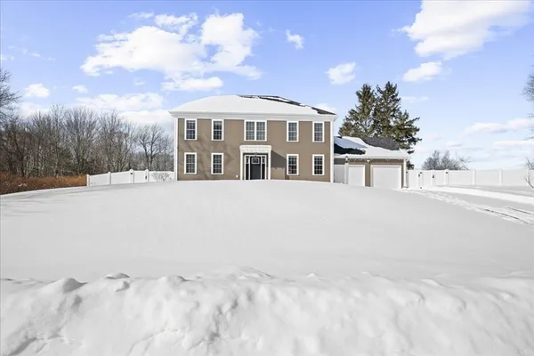 $999,999 | 2 Hemlock Street, Paxton, MA 01612