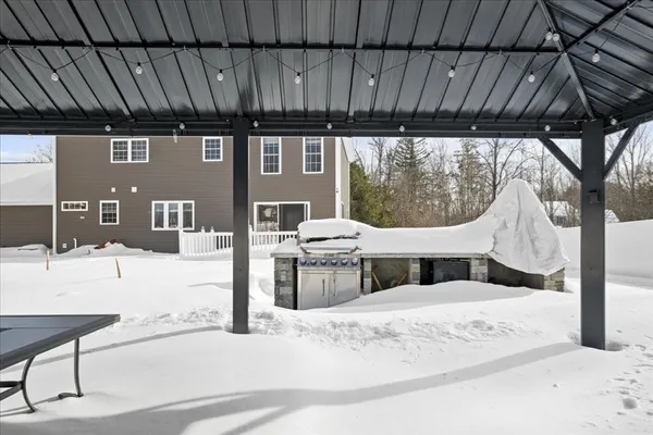 $999,999 | 2 Hemlock Street, Paxton, MA 01612