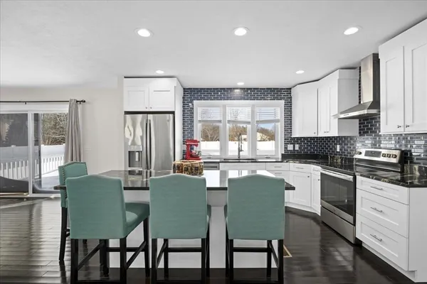 $999,999 | 2 Hemlock Street, Paxton, MA 01612